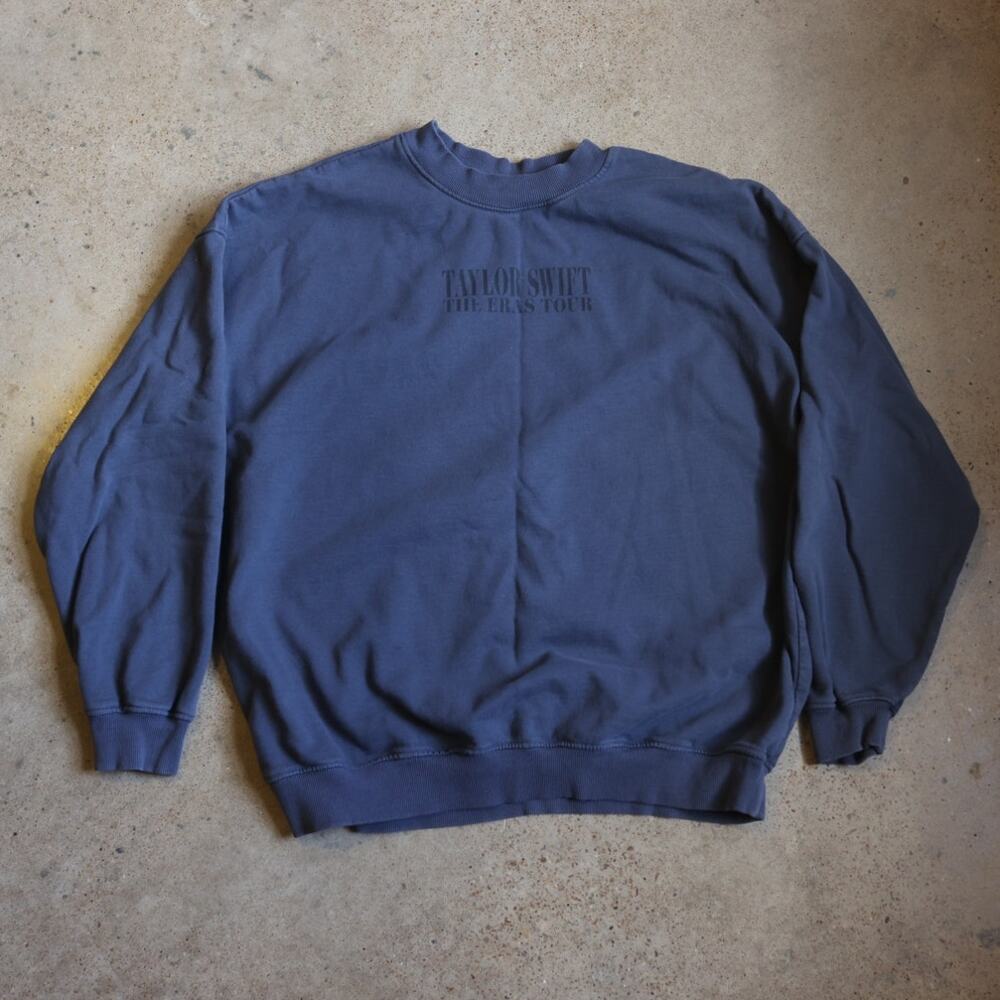 Taylor Swift Eras Tour Official Crewneck Sweatshirt Blue Gray Size L
